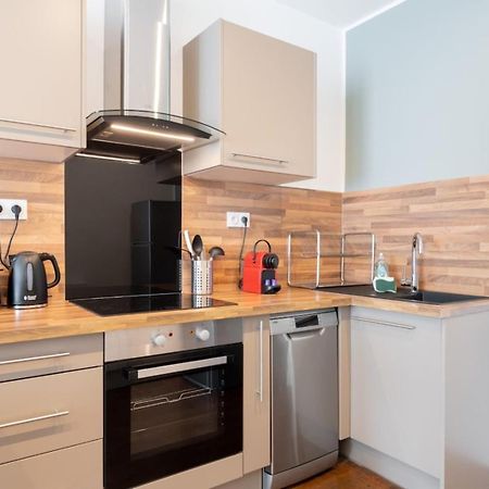 ליל Renovated Apartment 3Bed 2Bath מראה חיצוני תמונה