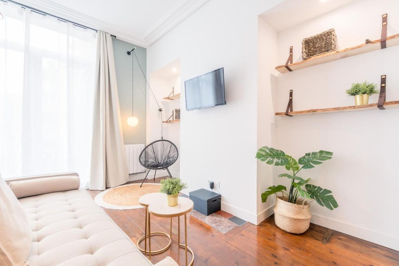 ליל Renovated Apartment 3Bed 2Bath מראה חיצוני תמונה