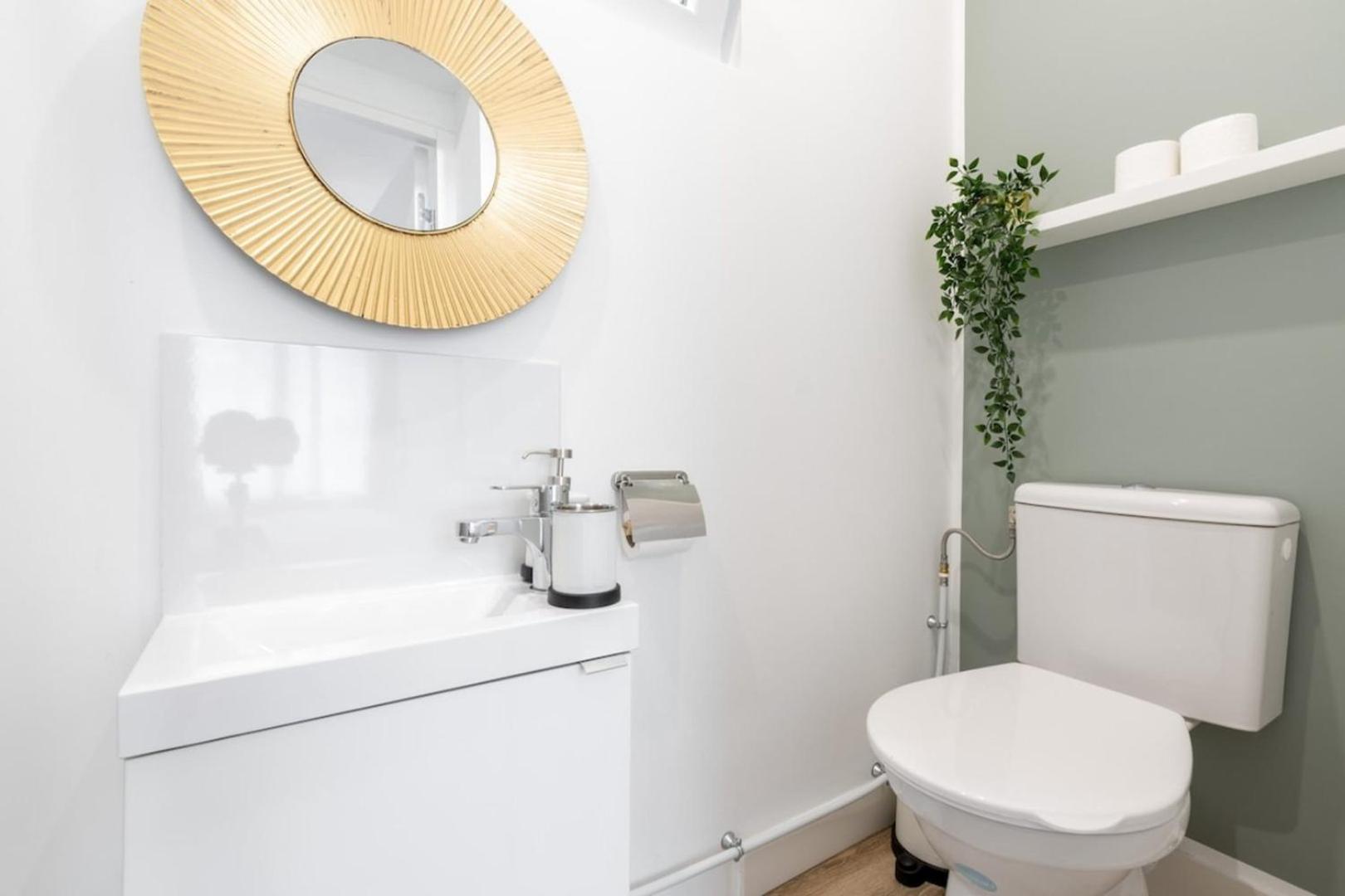 ליל Renovated Apartment 3Bed 2Bath מראה חיצוני תמונה